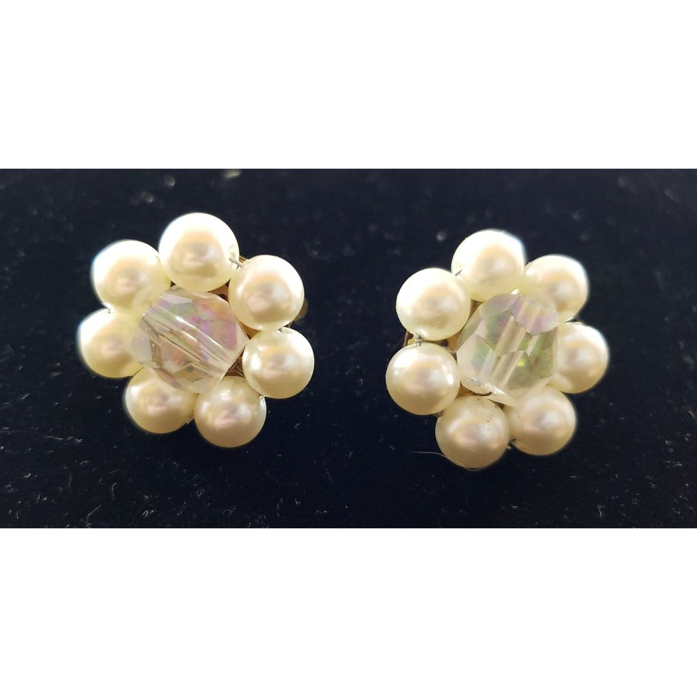 Vtg Unsigned Clip On Earrings Cluster White Faux Pearl Clear Beads Made In Japan